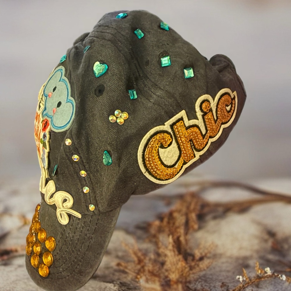 Hat - Picture 3 of 6